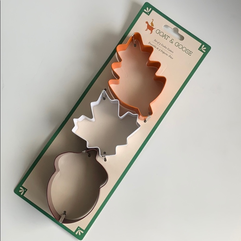 NEW! Cookie Cutters, Leaves & Acorn, NWT - Picture 1 of 6
